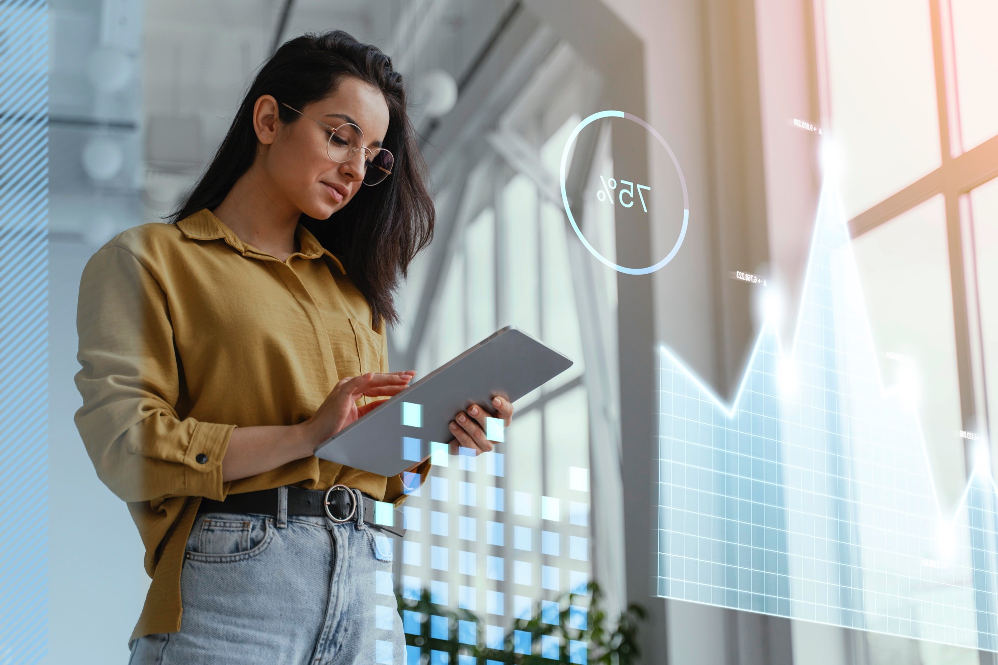 Equipo de Cota Consultores trabajando en analítica de datos